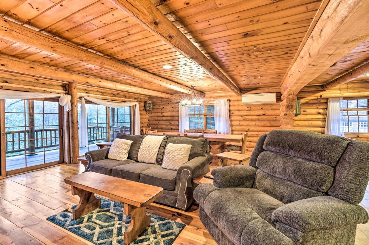 Spacious Cabin With Decks Near Saratoga Springs Middle Grove Экстерьер фото